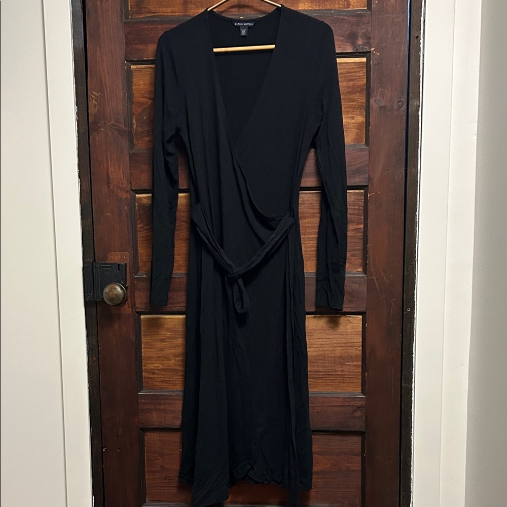 Banana Republic so Comfy Black Wrap Dress Size Medium midi length